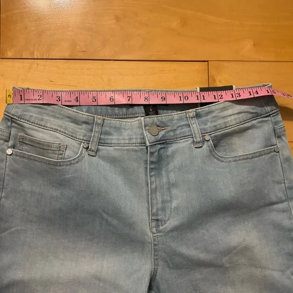 Black Label by Chicos Flared Jeans Womens Size 4 Small Blue New with tag - Picture 4 of 7